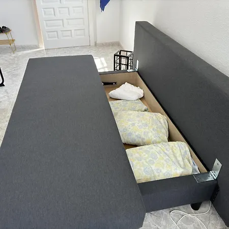 Mediterranean Breeze - Pool And Large Attic 아파트 *